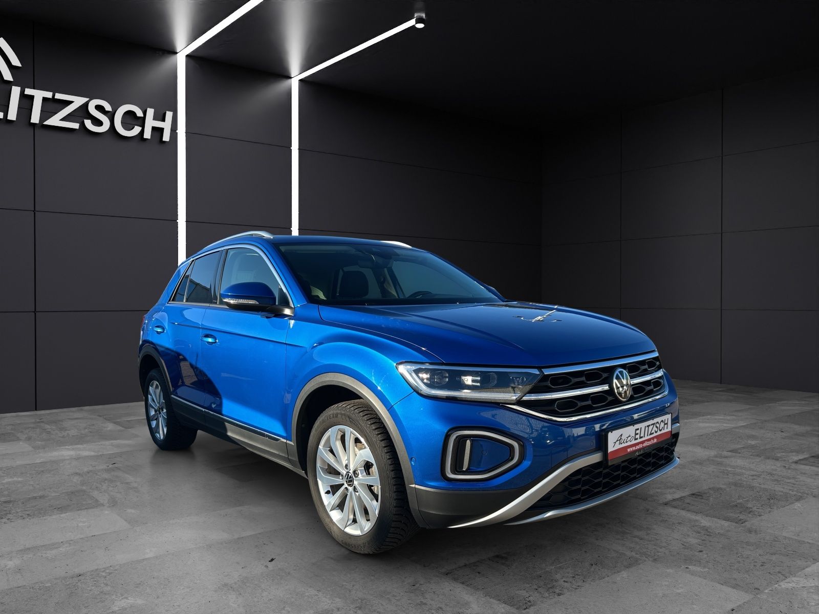 Fahrzeugabbildung Volkswagen T-Roc Style TDI LED+ ACC SH AppConnect Ambiente