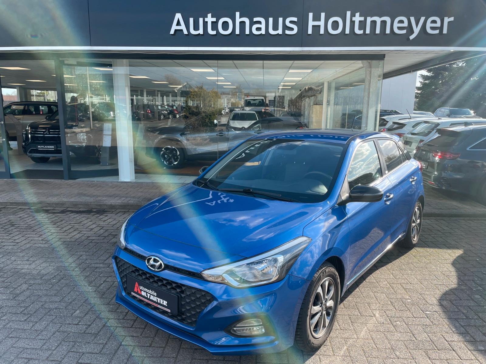 Hyundai i20 YES! *CarPlay+SitzH+WKR*