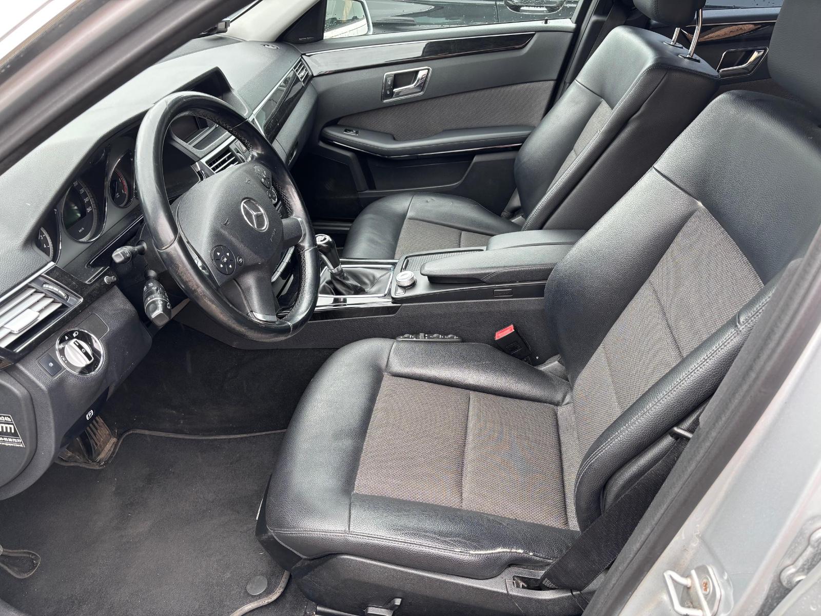 Mercedes-Benz E250 2010 — interior