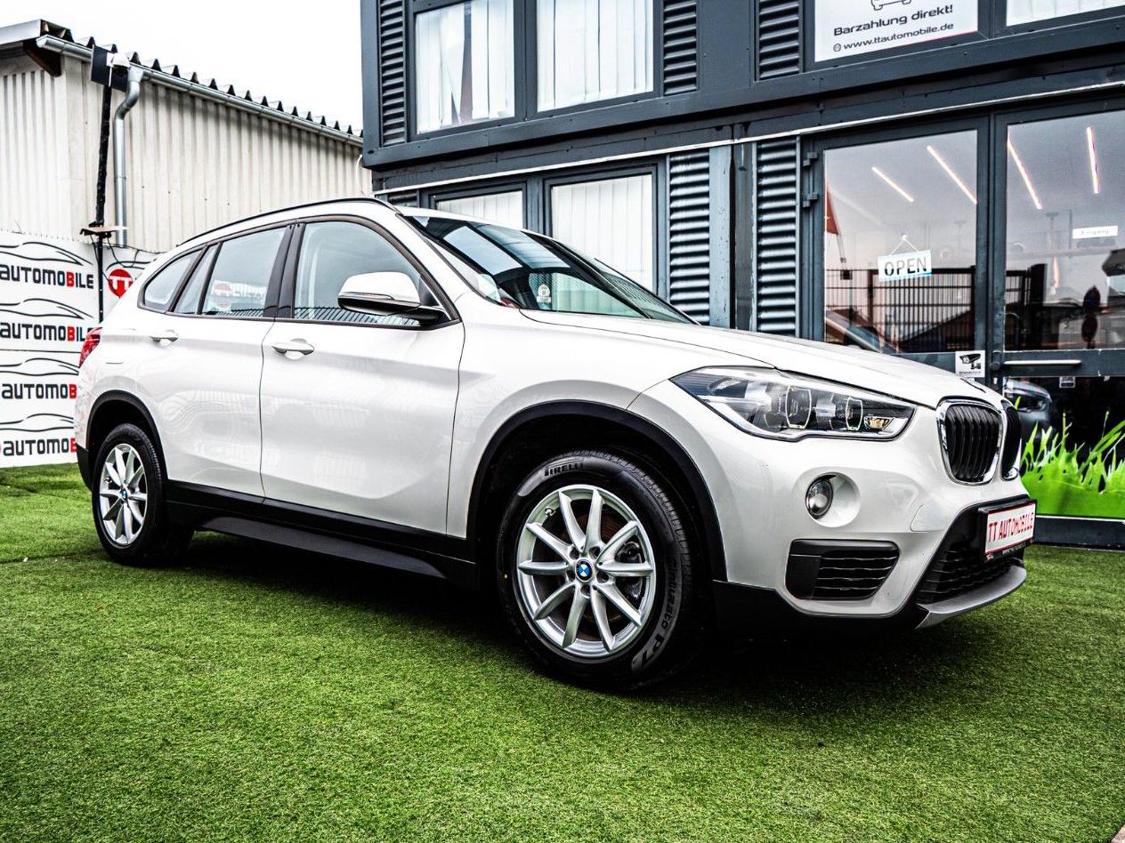 BMW X1 sDrive 18i AUTOMATIK|PANO|NAVI|LED|