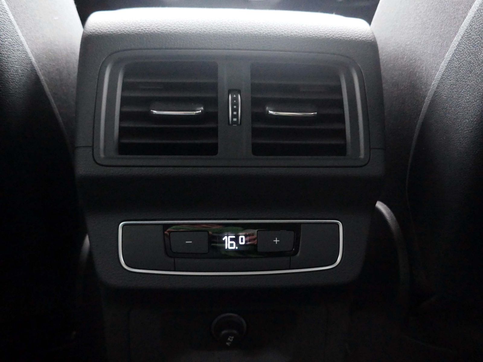 Fahrzeugabbildung Audi Q5 40 quattro 2.0 TDI S-tronic | LED Standhzg.