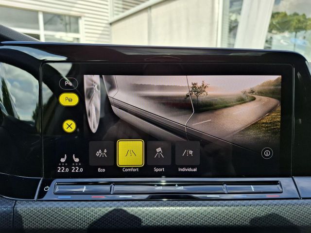 GOLF VIII 1.5 TSI UNITED APP+ACC+PANO+DAB