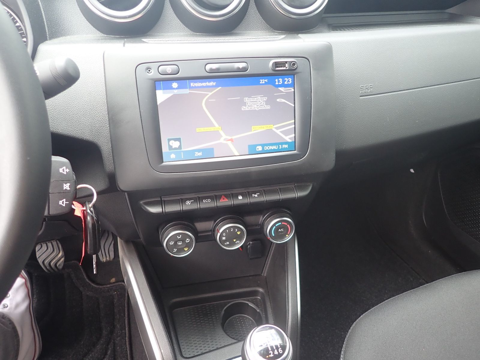 Fahrzeugabbildung Dacia Duster TCe 130 PRESTIGE/SHZ/NAVI/AHK/