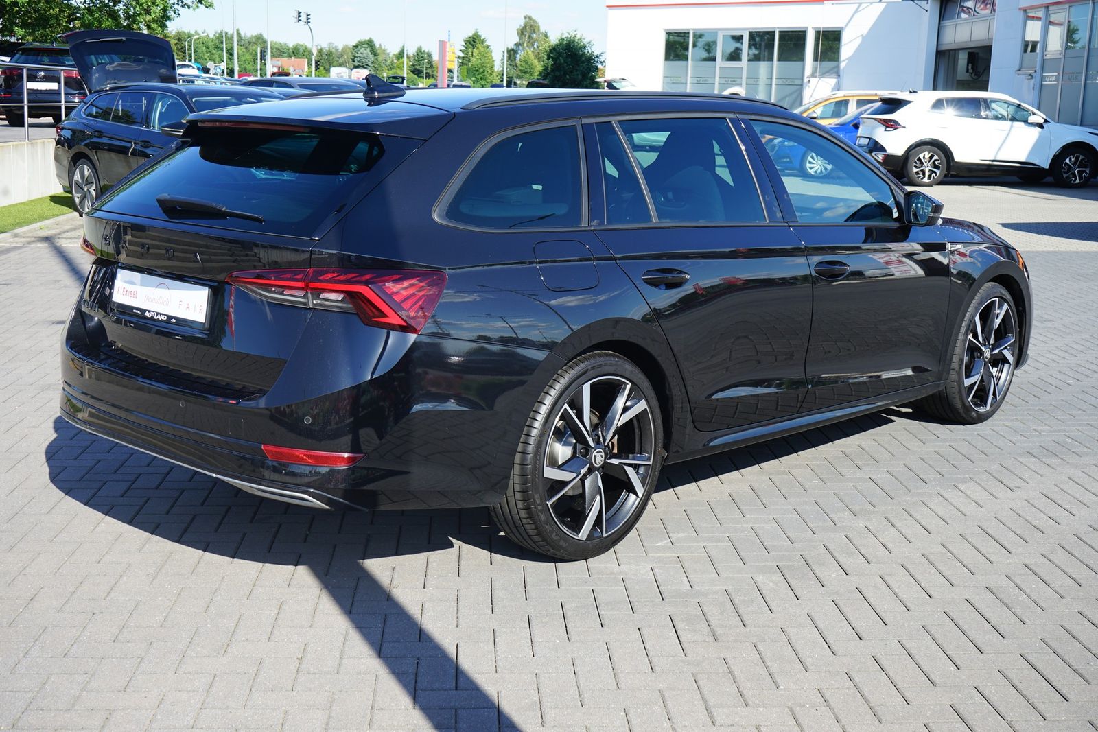 Skoda Octavia Combi 2.0 Sportline 4x4 LED Navi Head-Up foto 6
