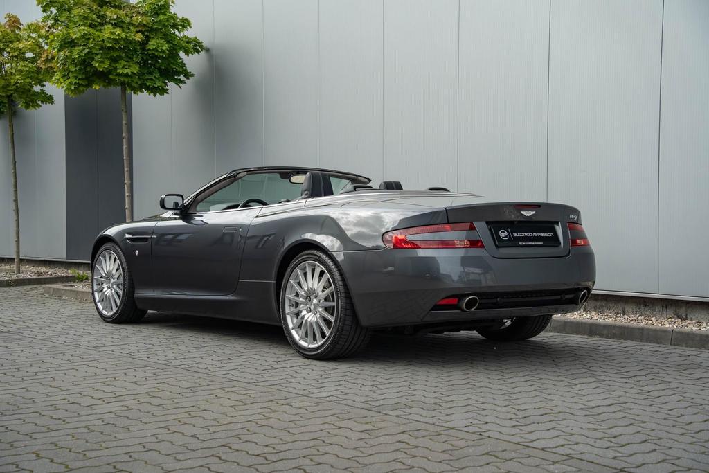 Aston Martin DB9