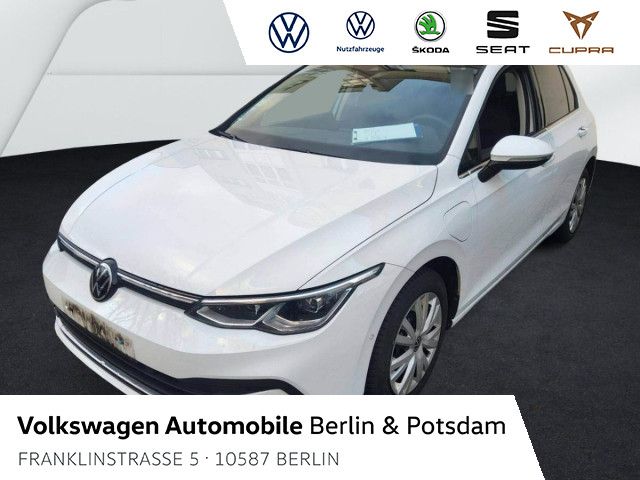 Volkswagen Golf VIII 1.4 eHybrid DSG Style Pano Navi LED Ka