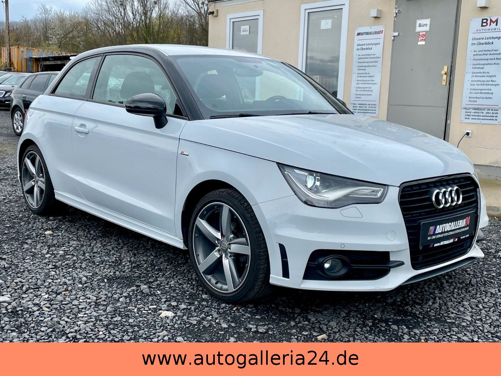 Fahrzeugabbildung Audi A1 1.6 TDI S-LINE Aut. Navi Xenon PDC SPORTPAKET