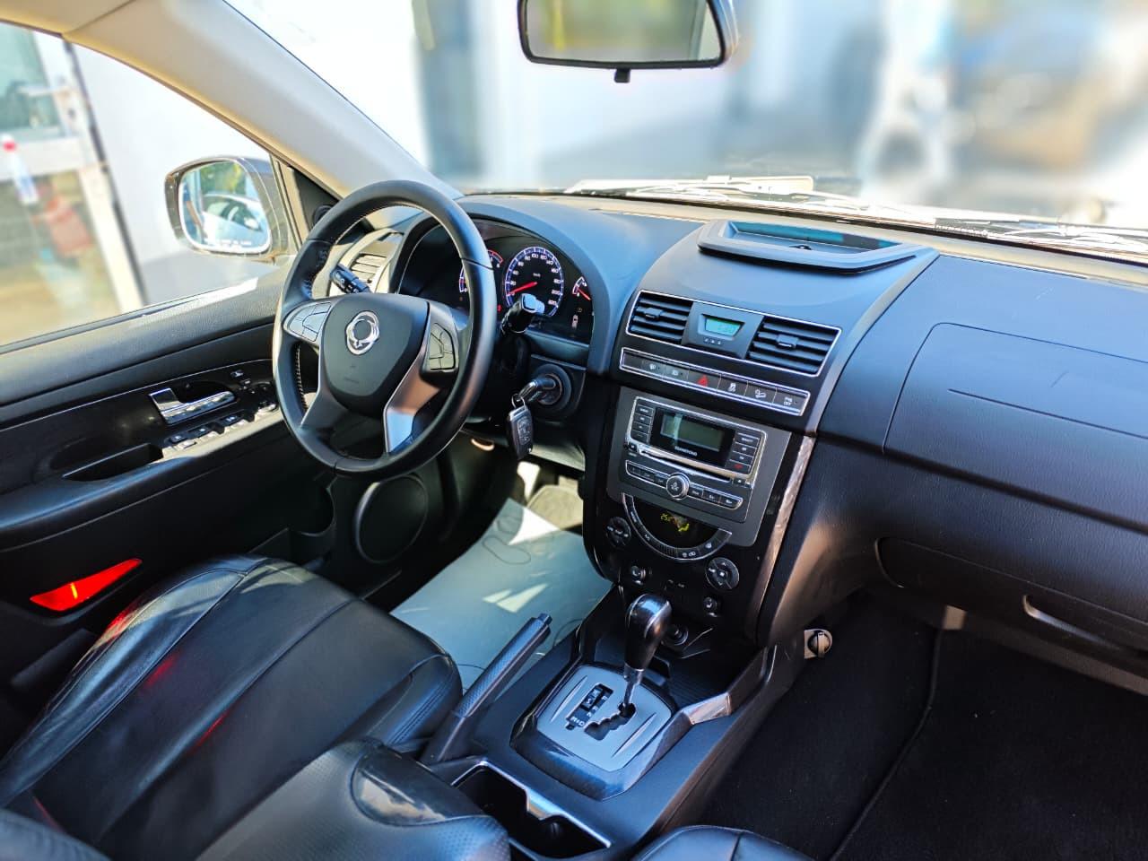 SsangYong Rexton 2015 — photo 14