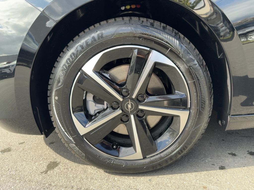 Fahrzeugabbildung Opel Astra GS WINTERPAKET ALLWETTER RÜCKFAHRKAMERA