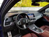 BMW X5 M50i PANO-SKY*2Achs*Massage*Sitzkl*AHK*360° - blaue BMW X5 M50