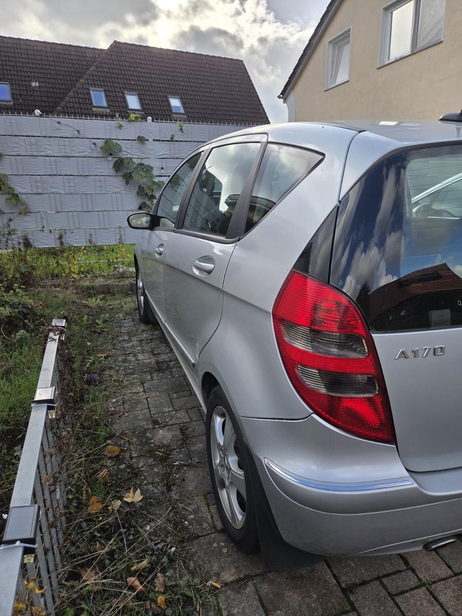 Mercedes-Benz A170 2004 — rear view