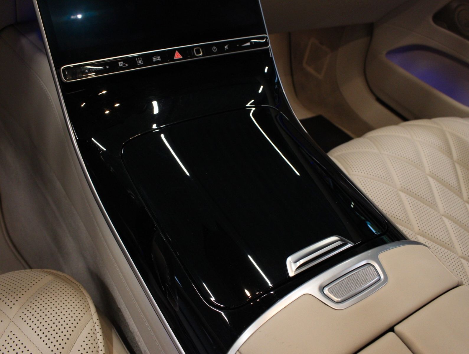 Fahrzeugabbildung Mercedes-Benz S 500L 4Matic AMG Line*Chauffeur*Executive*VOLL