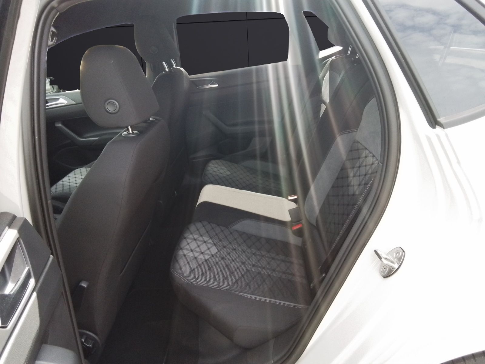 Fahrzeugabbildung Volkswagen Polo R-Line DSG NAVI LED AppConnect