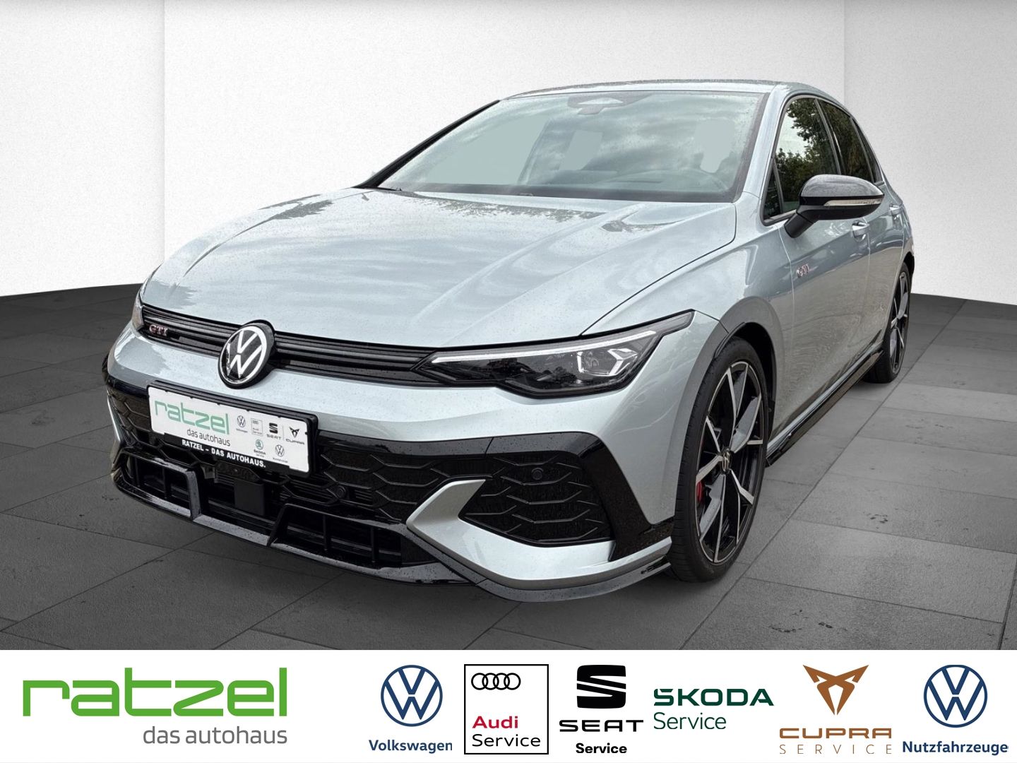 Fahrzeugabbildung Volkswagen Golf GTI Clubsport DSG Akrapovic DCC Navi HUD Ar