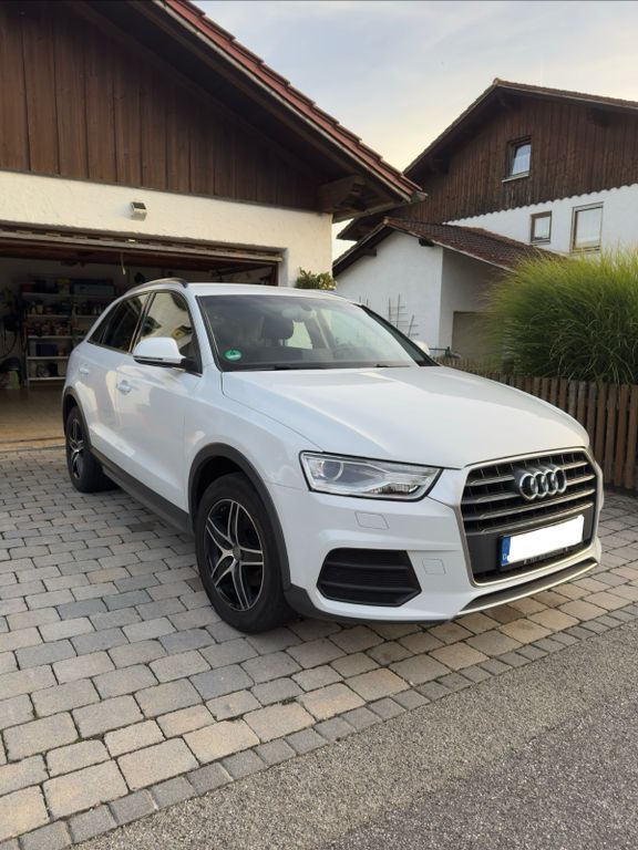 Image of Audi Q3
