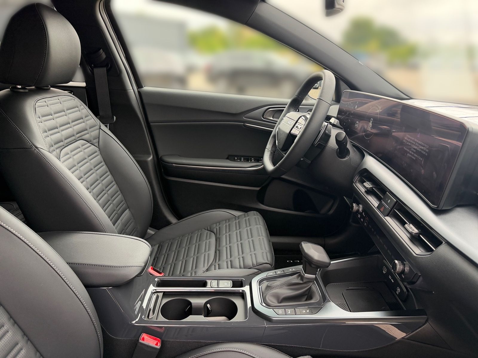 Fahrzeugabbildung Kia XCEED 1.6T 180 DCT SPI SD SITZ ADV Facelift