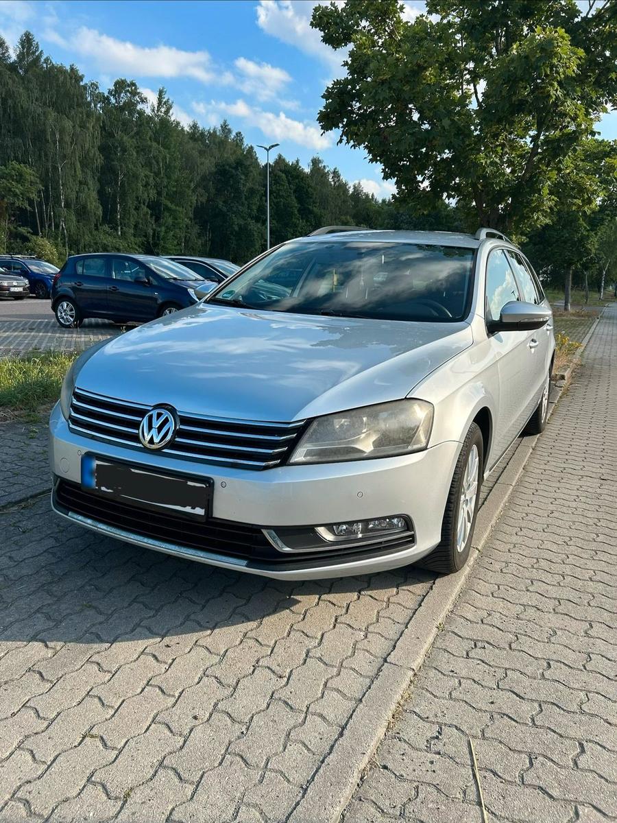 Volkswagen Passat, 2011