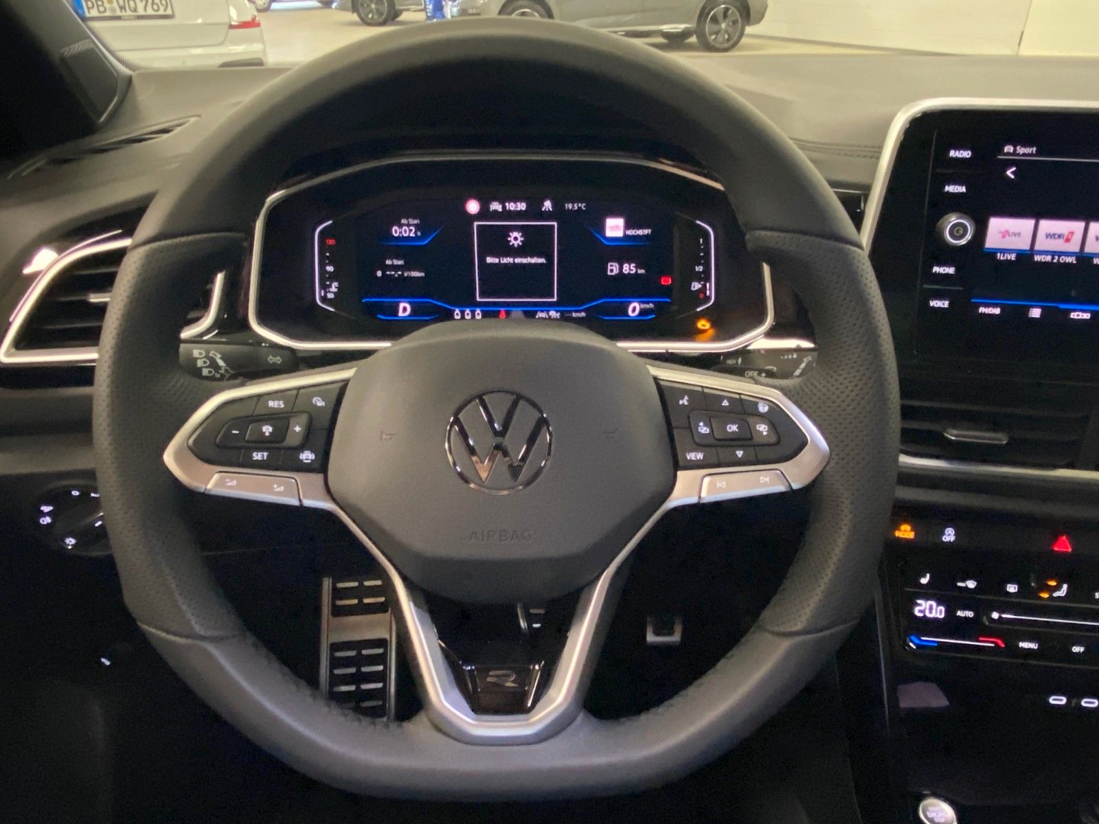 Fahrzeugabbildung Volkswagen T-Roc 1.5 TSI DSG R-Line+ACC+Garantie bis 2030++