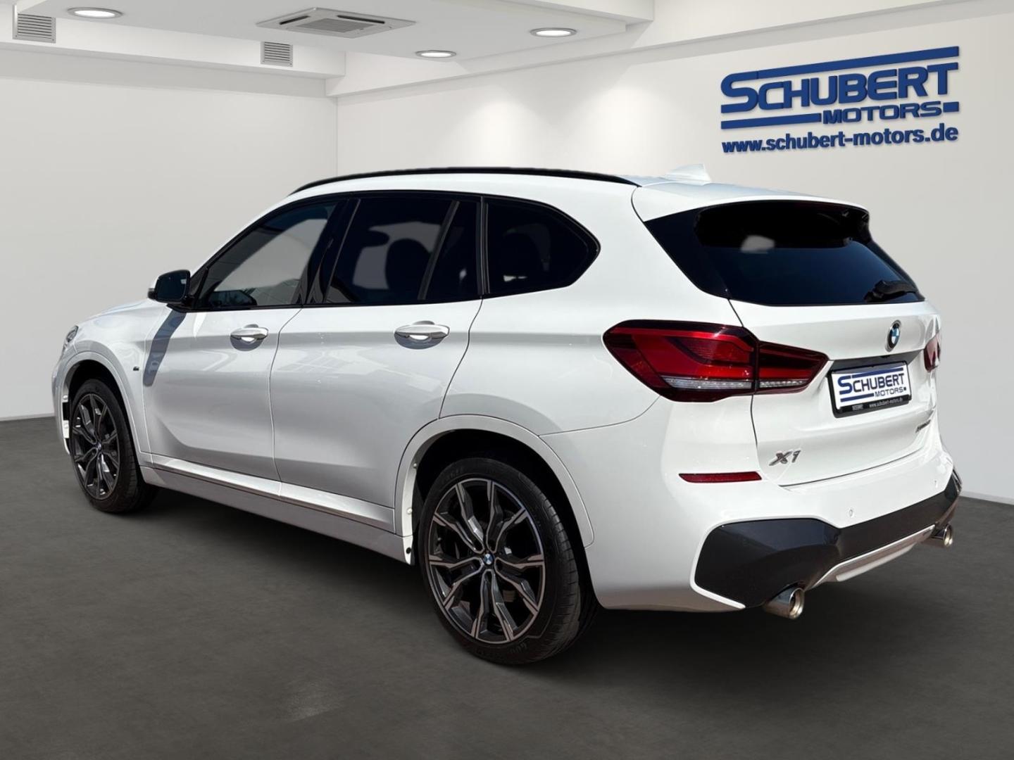 BMW X1 xDrive 20i M Sport HuD Navi LED el.Heckklappe, миниатюра 4