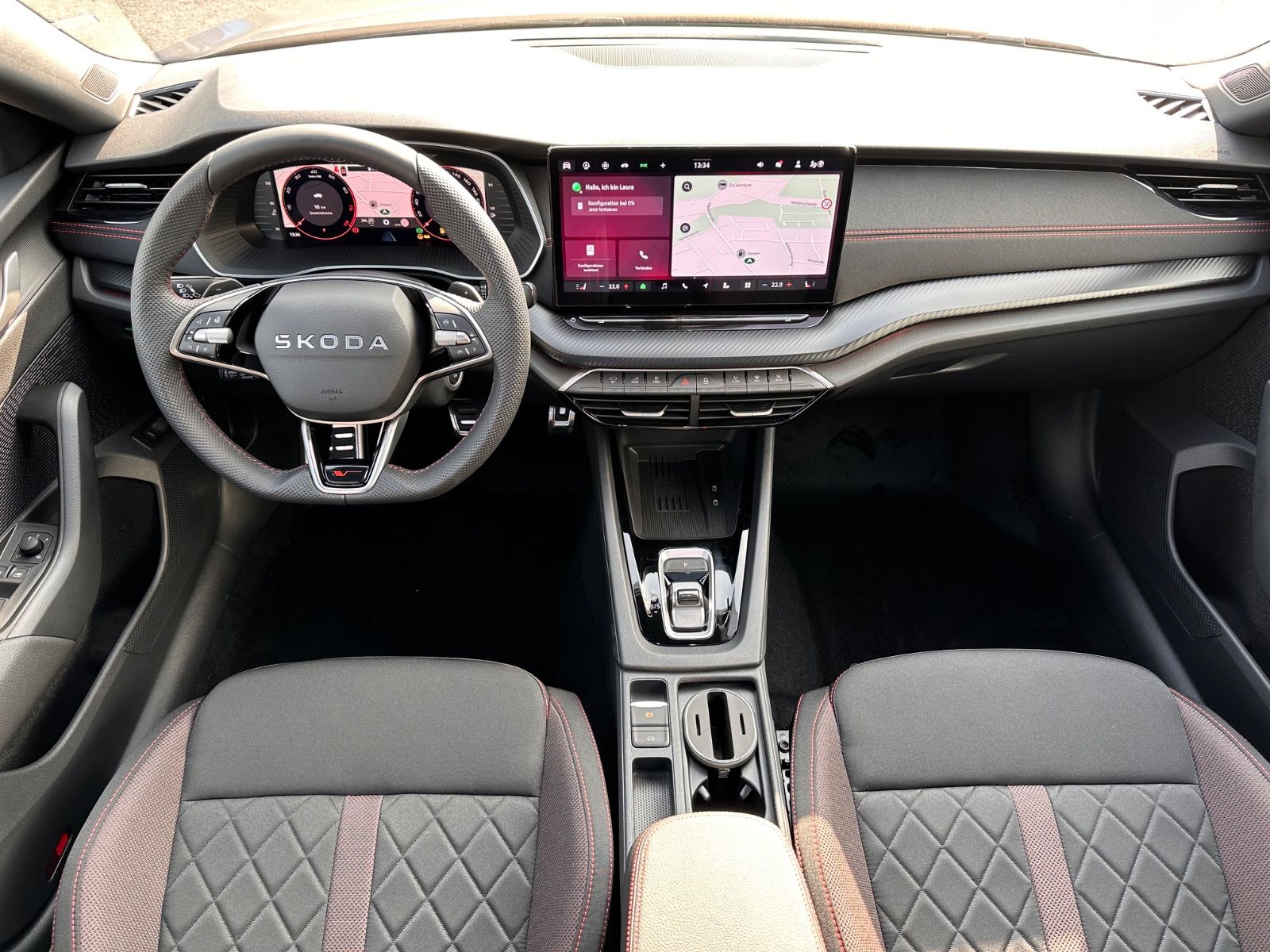 Fahrzeugabbildung SKODA Octavia Combi RS 2.0 TSI Matrix/Pano/Navi/ACC