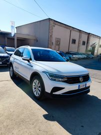 Volkswagen Tiguan - 6