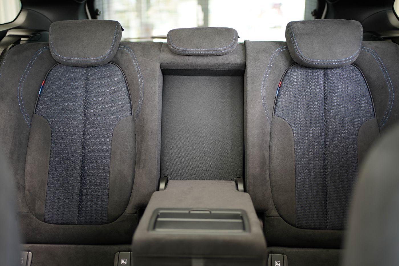 Fahrzeugabbildung BMW X1 20iA M Sport +AHK+Glasdach+LED+PDC+Alarmanlag