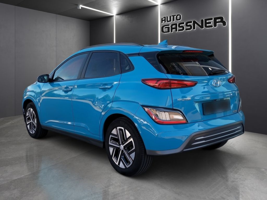 Fahrzeugabbildung Hyundai Kona Elektro MY23 100 KW Trend