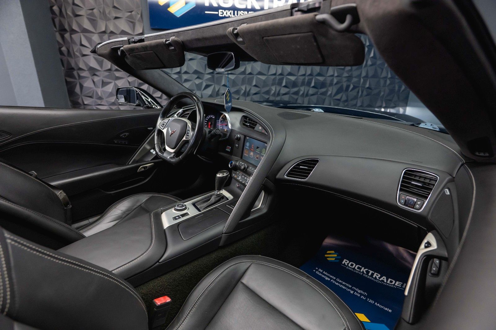 Fahrzeugabbildung Corvette C7 6.2 V8 Stingray 3LT Z06-Design Targa Perform.