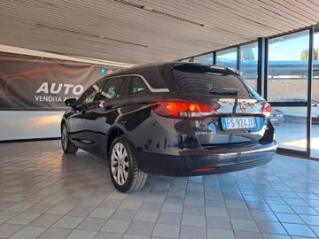 Opel Astra - 11