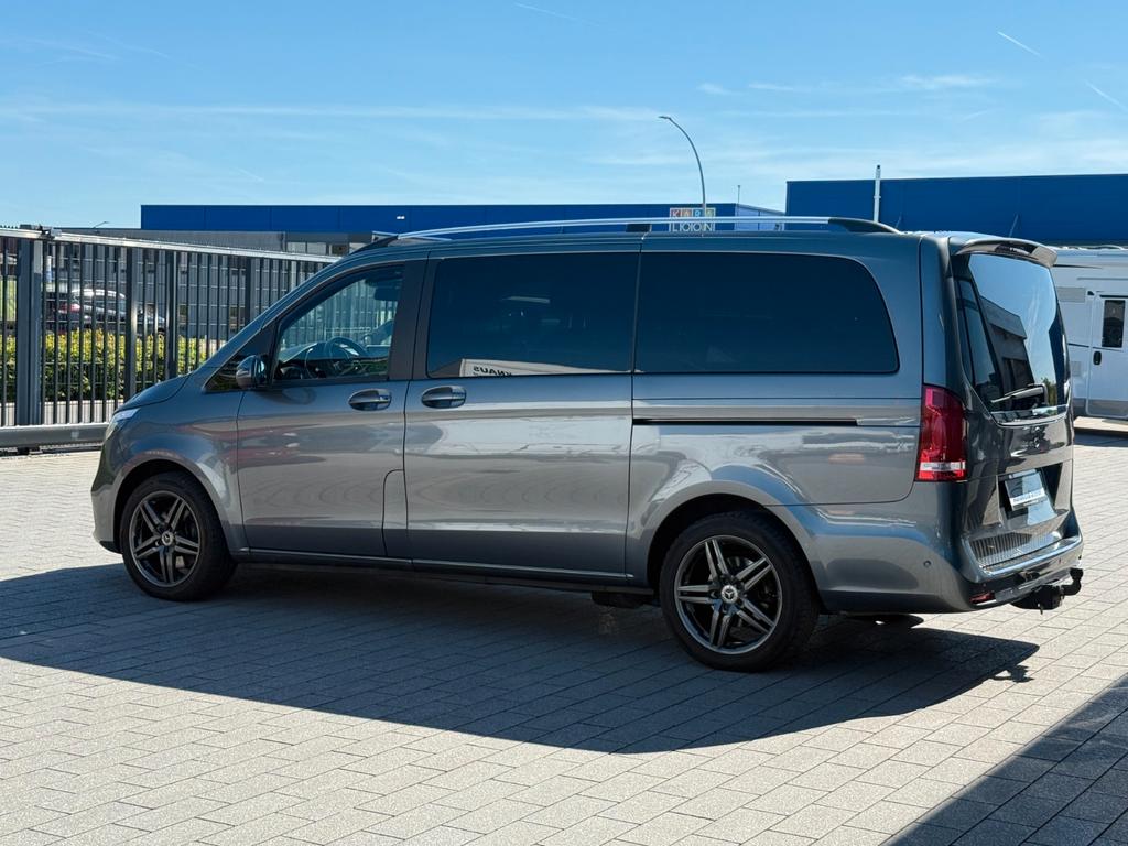 Mercedes-Benz V 220