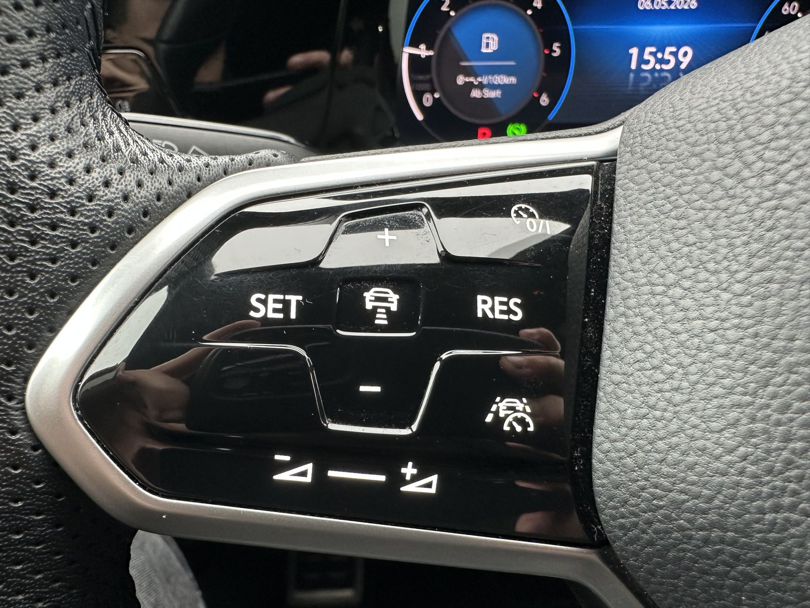 Fahrzeugabbildung Volkswagen Golf GTD NAV+IQ-LIGHT+VCOCKPIT+KAMERA+ACC+18ZOLL