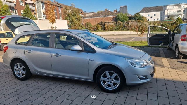 Opel OPEL Astra Sport Tourer 1.2 Diesel