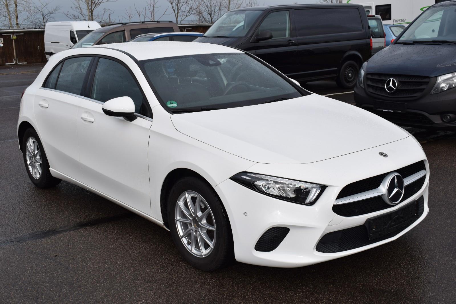 Mercedes-Benz A 180 d Style MBUX LED Navi PTS - Euro 6