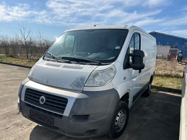 Fiat Ducato Kasten 28 100/Motor macht Geräusche