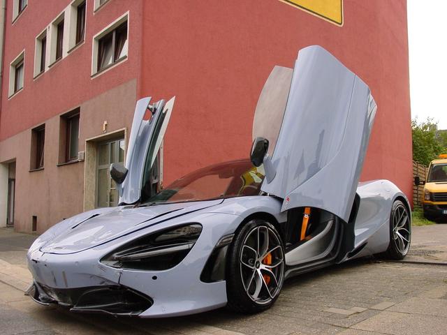 McLaren 720S SPIDER MSO EXCLUSIVE SPECIAL CARBON LIFT