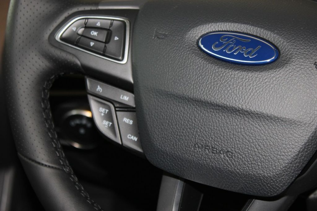 Fahrzeugabbildung Ford Focus Turnier ST / Leder-Sport-Paket