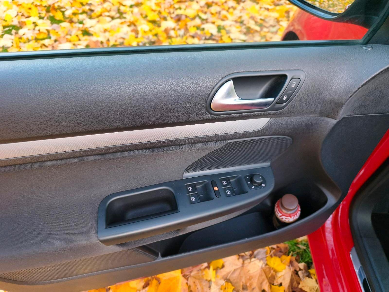 Volkswagen Golf 2012 — photo 8