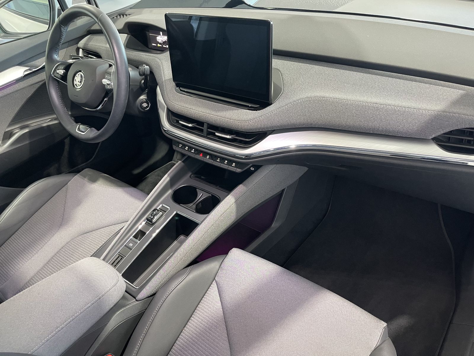Fahrzeugabbildung SKODA Enyaq 60 Loft*Matrix-Beam*HeadUp*Leder*Cam*