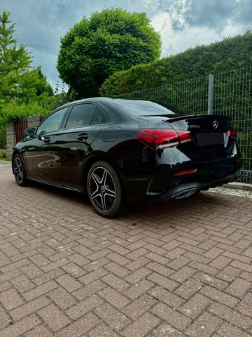 MERCEDES-BENZ A 250 e hybrid AMG line TOP 218PS 