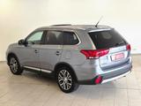 Mitsubishi Outlander 2.2 DI-D Top 4WD 7-Sitze|AHK|KAMERA|F1 - Mitsubishi 7-Sitzer
