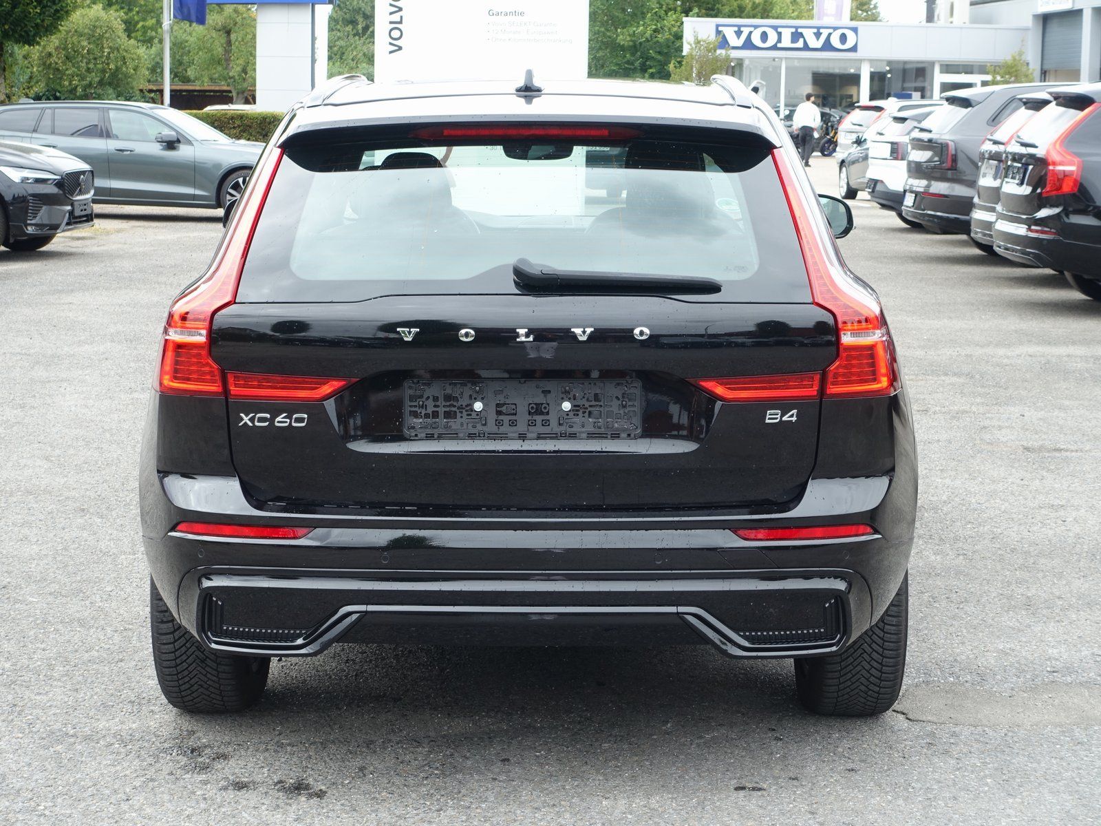 Volvo XC60 B4 Diesel R-Design 2WD Panorama H&K AHK LED foto 5
