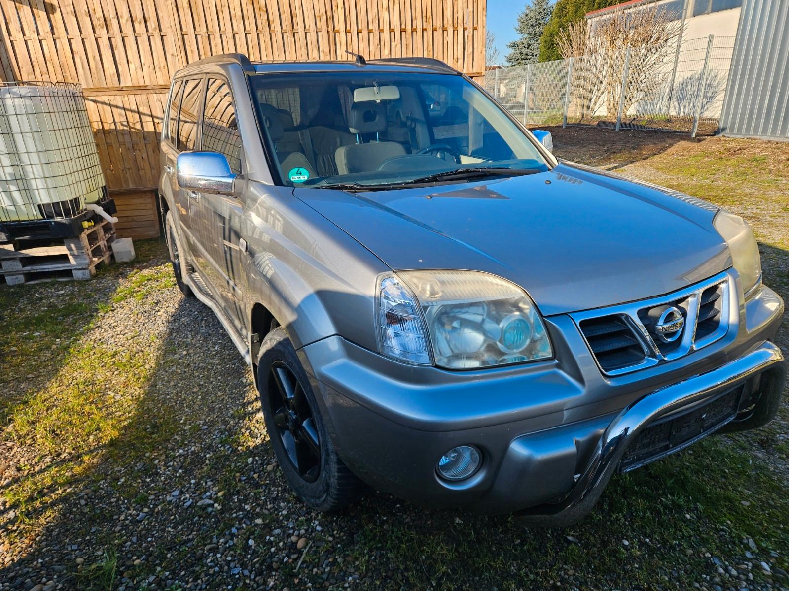 Nissan X-Trail 2,5 Elegance