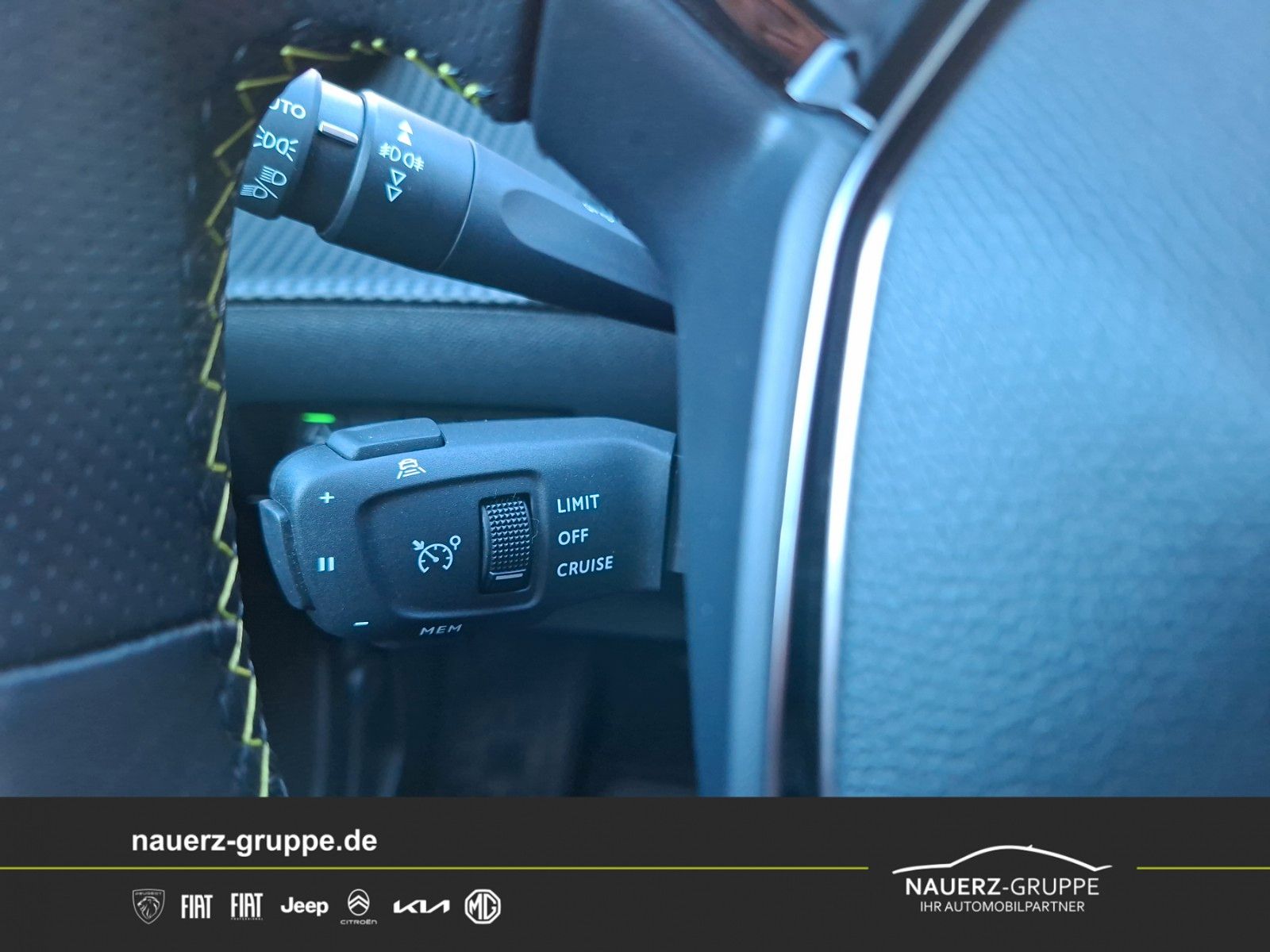 Fahrzeugabbildung Peugeot e-2008 GT Schiebedach Keyless Navi Rückf.Kamera