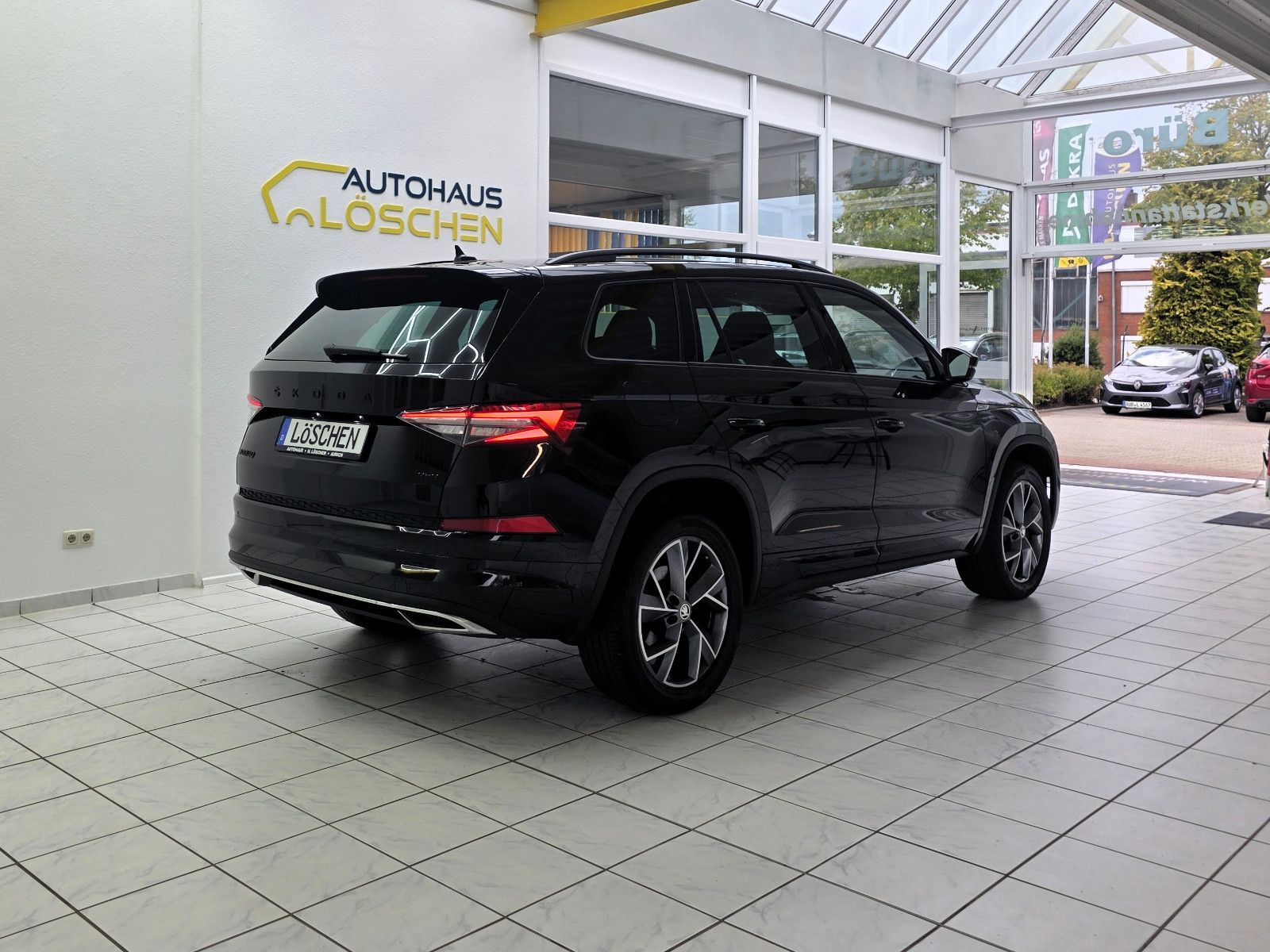 Skoda Kodiaq Sportline 4x4 7-Sitzer Businesspaket Navi foto 8