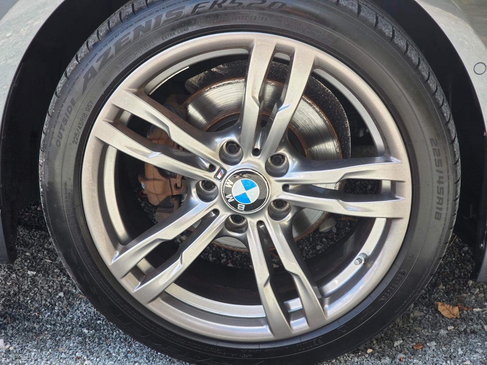 BMW 320 i M Sport*1.Hand*Scheckheft gepflegt*Ambient