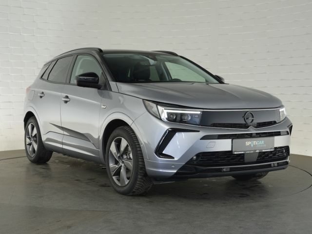Grandland GSe PHEV 4X4 AT+AHK+NAVI+RÜCKFAHRKAMER