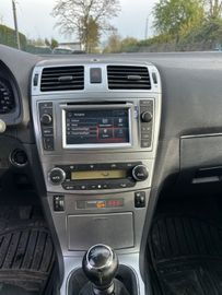 Toyota Avensis - 12