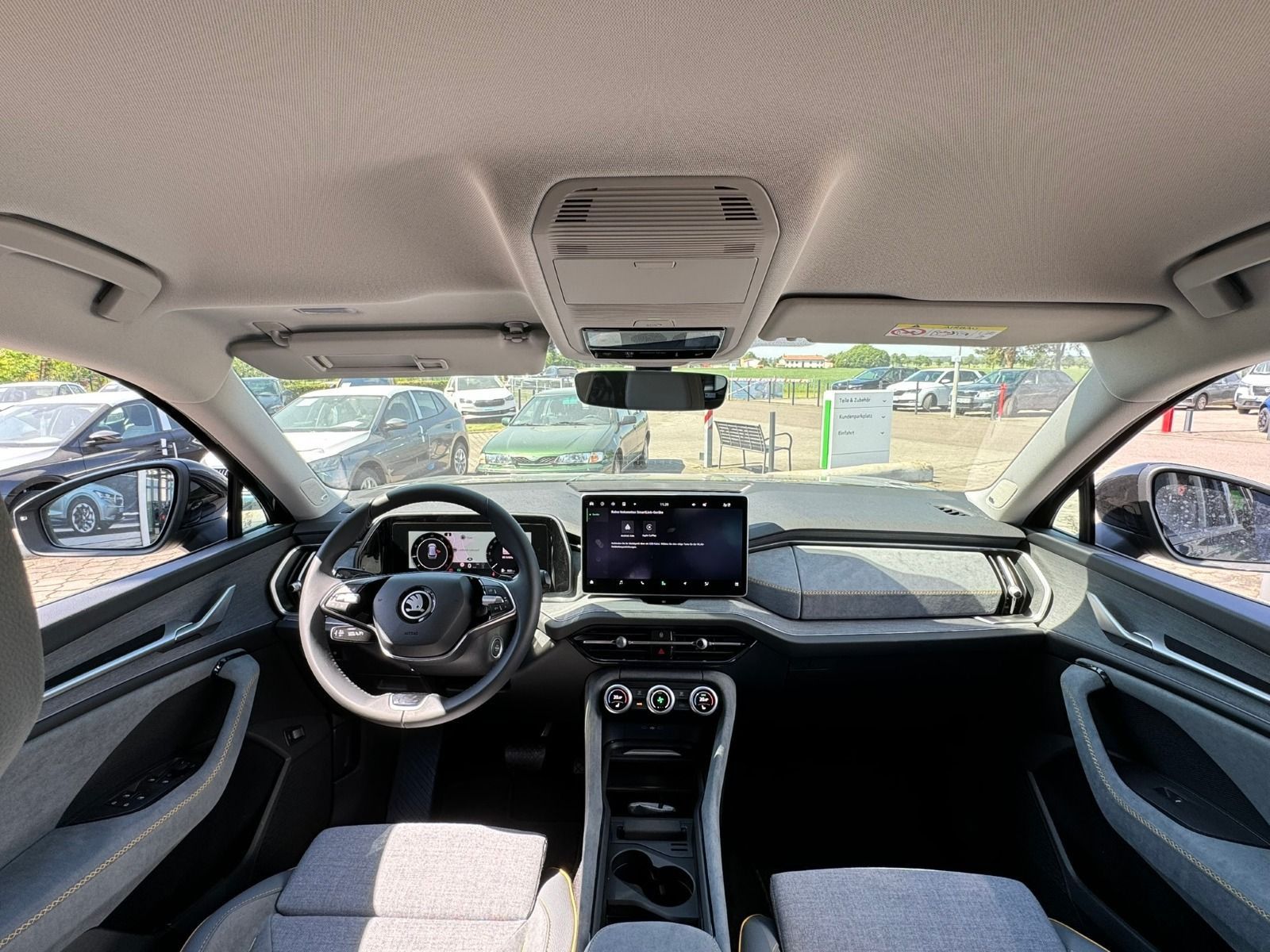 Fahrzeugabbildung SKODA Kodiaq 2.0 TDI DSG*360°Cam*ACC*AHK*Canton*