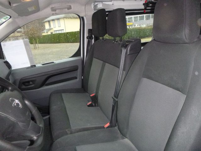 Vivaro FlexSpace Doka L