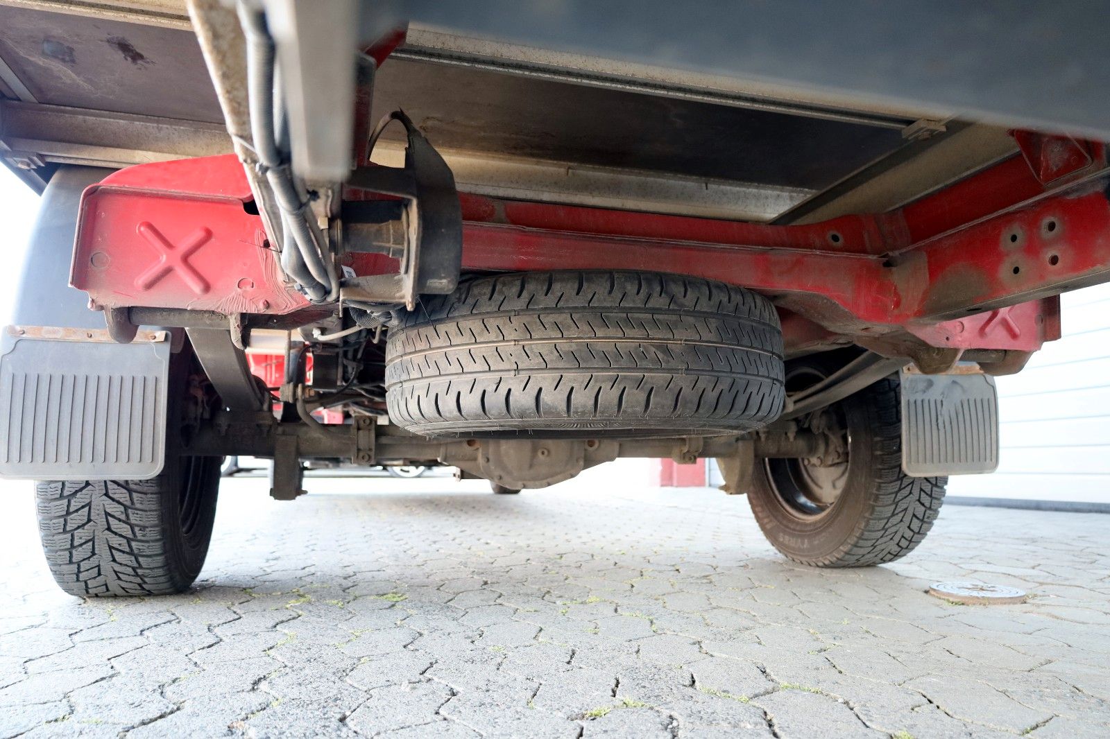 Fahrzeugabbildung Volkswagen Crafter Pritsche 35 DOKA lang 4M Massage,ACC,AHK